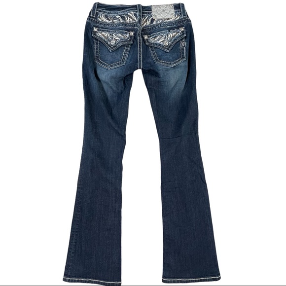 Miss Me Size 27 dark wash jeans signature boot, button flap pockets with designs - Picture 5 of 13
